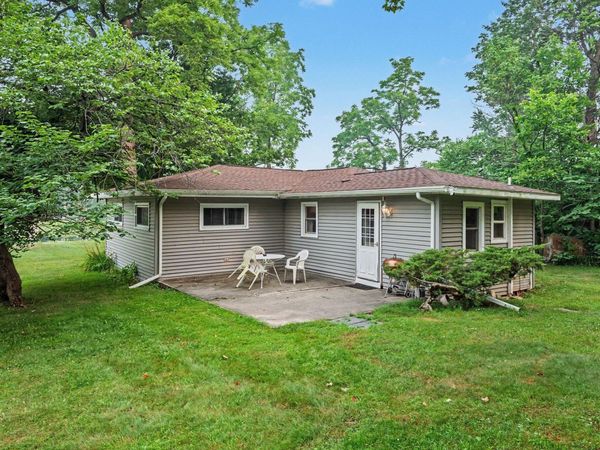 45296 15th Avenue, Bloomingdale, MI 49026