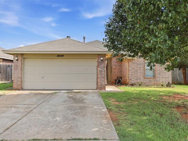 10329 Aberdeen Drive, Yukon, OK 73099