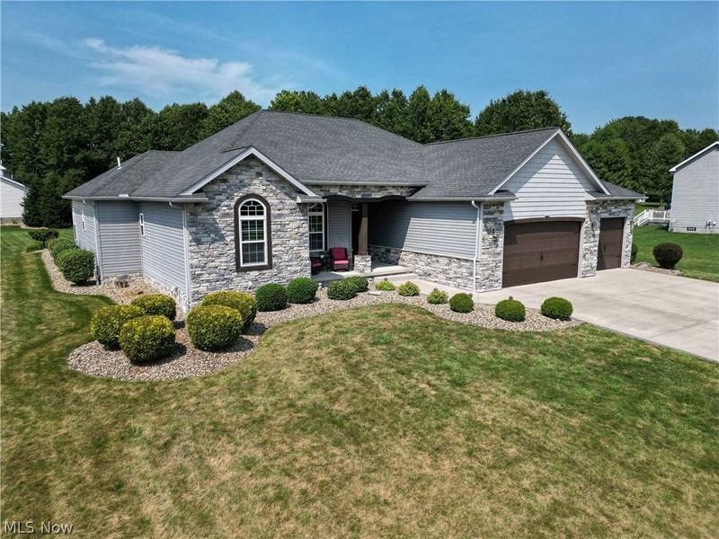 124 Cedars Drive, Poland, OH 44514 Photo 2