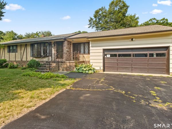 52 Grove , North Haven, CT 06473
