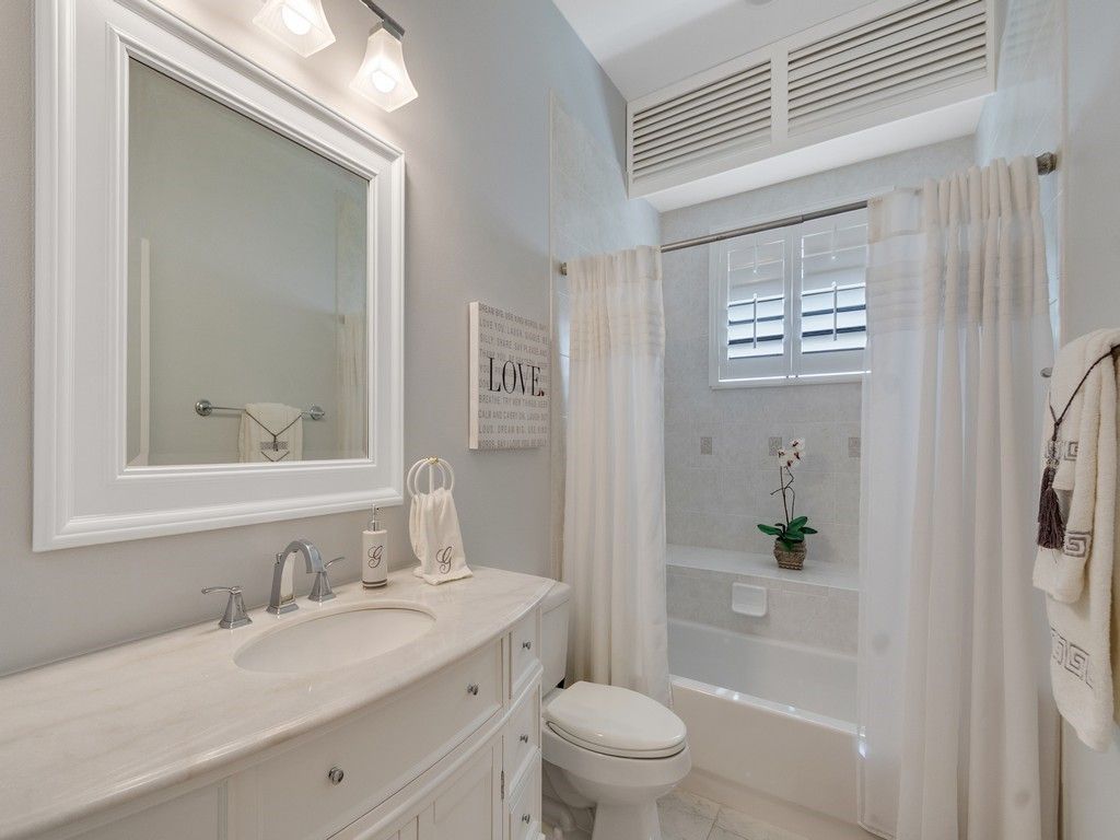 6566 35th Place, Vero Beach, FL 32966 Photo