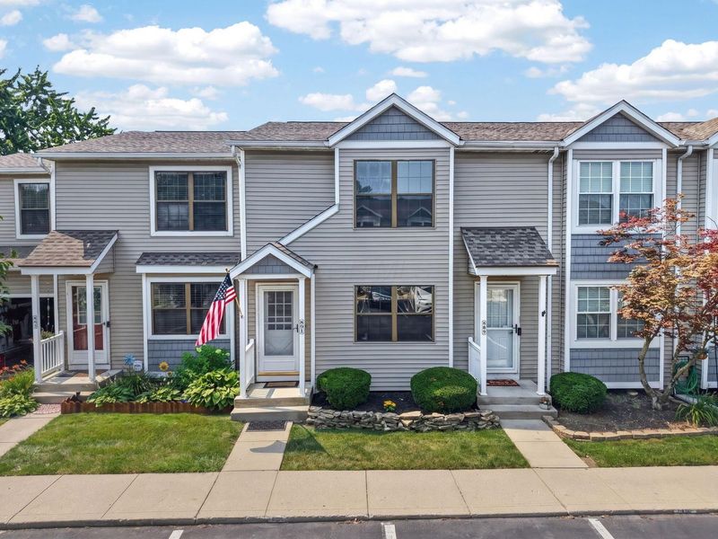 891 Noddymill Lane E, Unit 33B, Worthington, OH 43085 Photo 2
