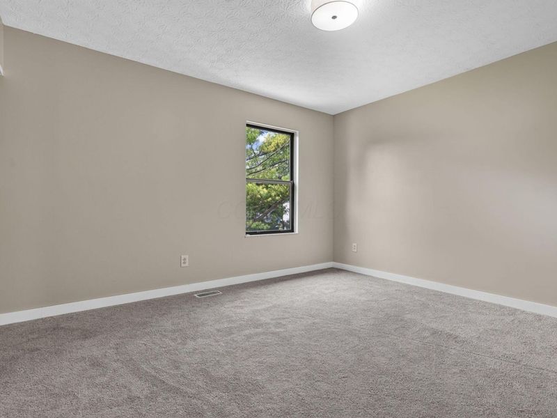 891 Noddymill Lane E, Unit 33B, Worthington, OH 43085 Photo 22
