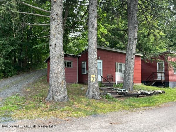 7 Pohndorf Drive, East Chatham, NY 12060