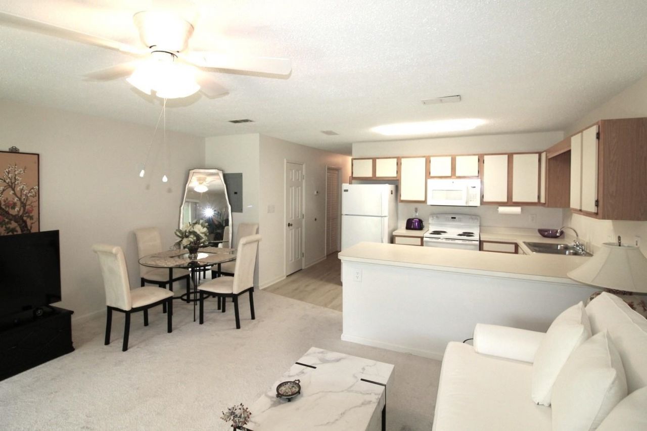 924 Fairwood Lakes Ln. Photo 4