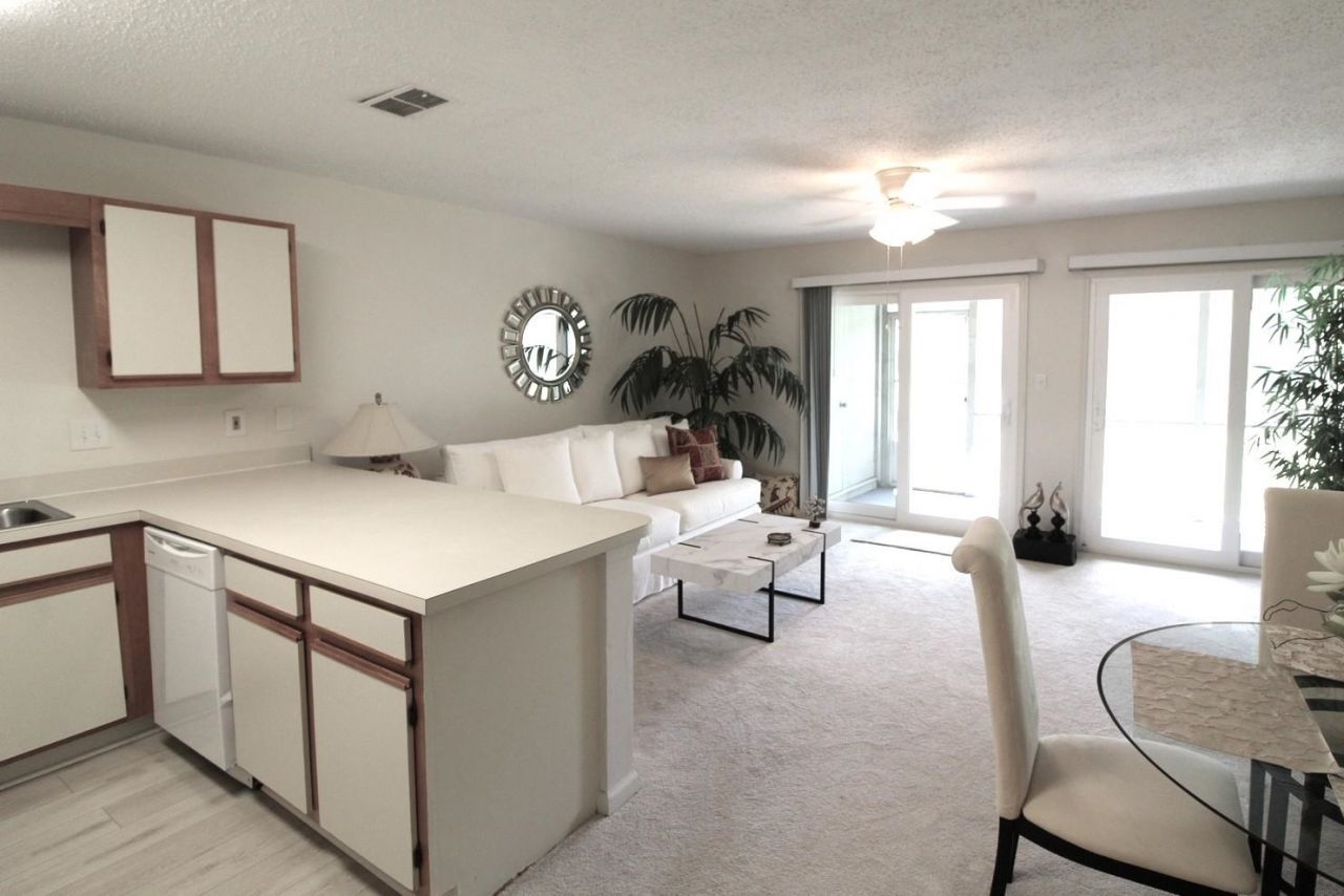 924 Fairwood Lakes Ln. Photo 8