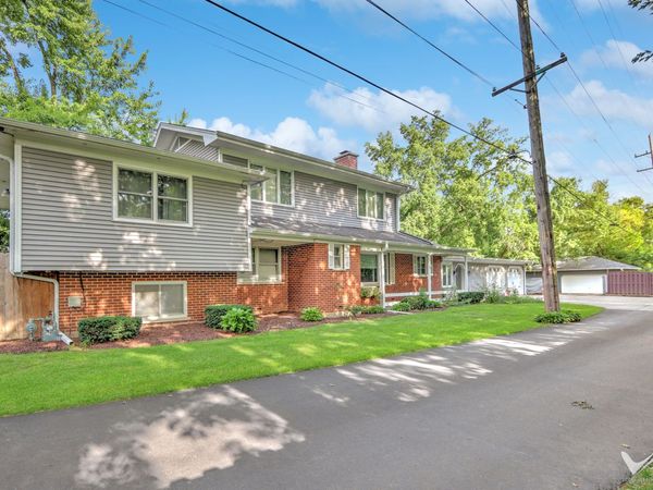 850 W Fabyan Parkway , Batavia, IL 60510