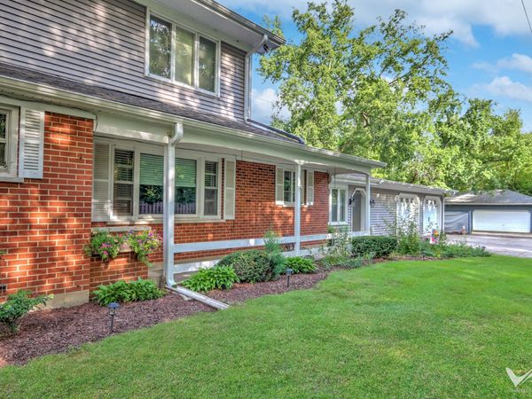 850 W Fabyan Parkway, Batavia, IL 60510