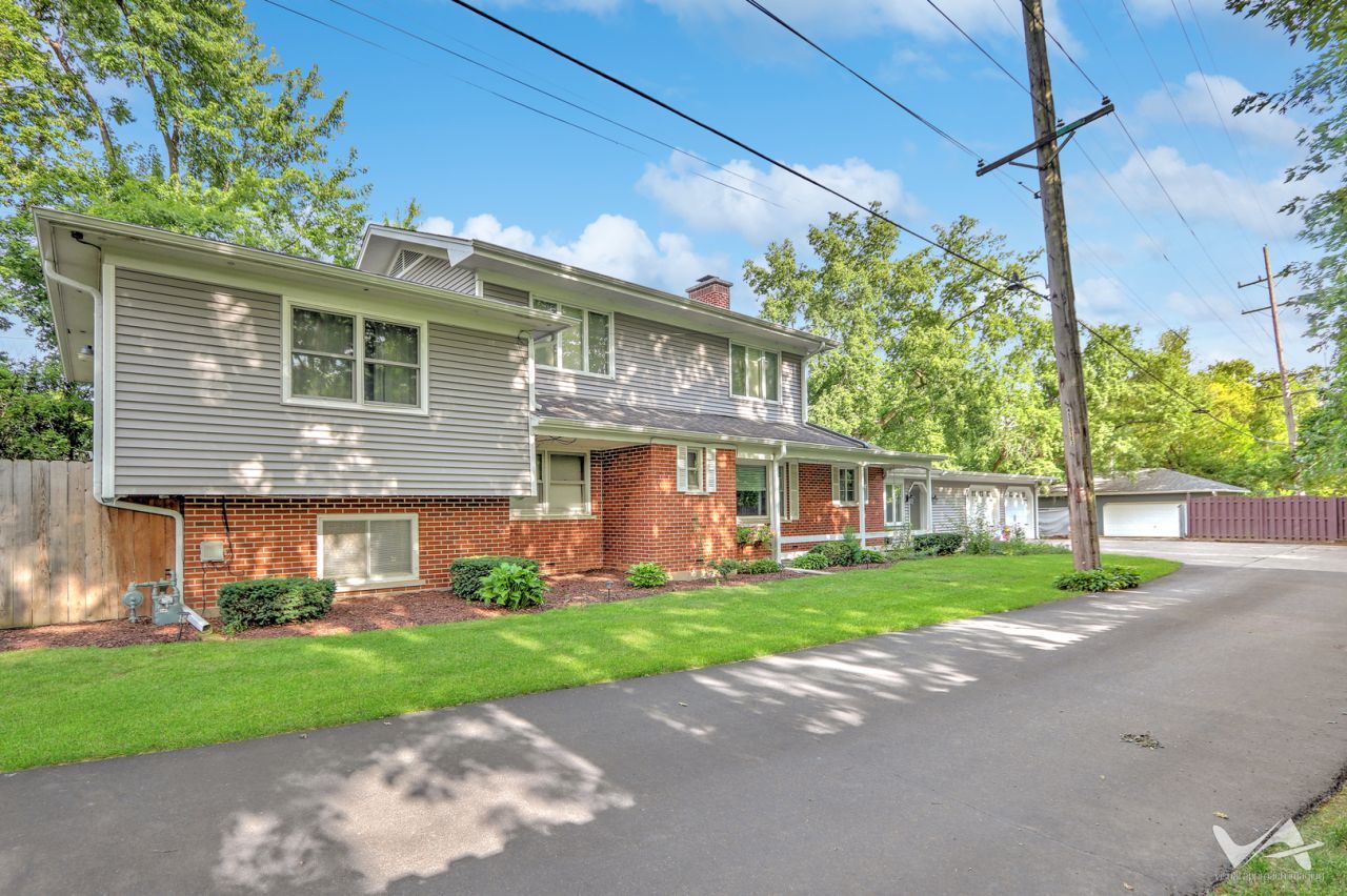 850 W Fabyan Parkway , Batavia, IL 60510