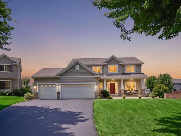 1235 Pine Square , Waconia, MN 55387