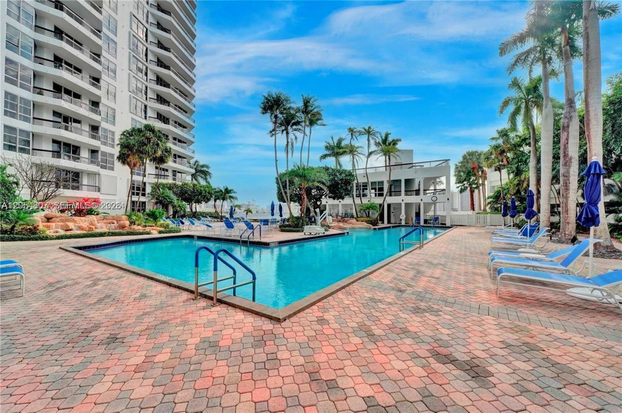 3600 Mystic Pointe Dr , Unit 1207, Aventura, FL 33180 Photo