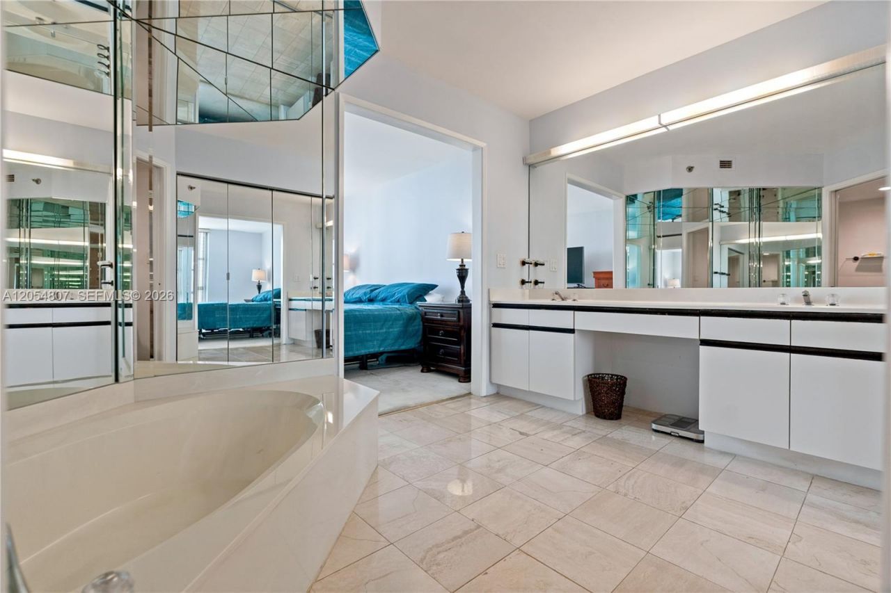 3600 Mystic Pointe Dr , Unit 1207, Aventura, FL 33180 Photo
