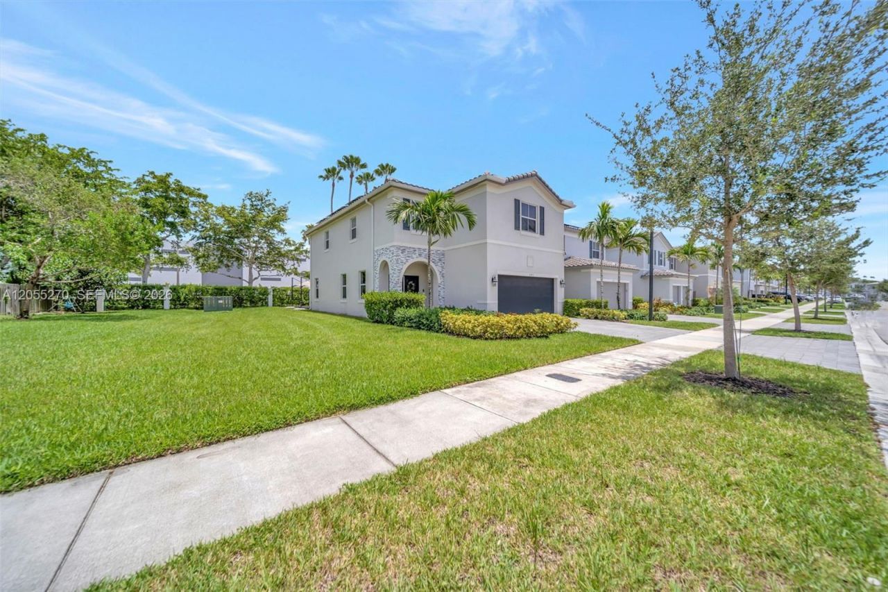 1361 SE 27th Ter, Homestead, FL 33035 Photo