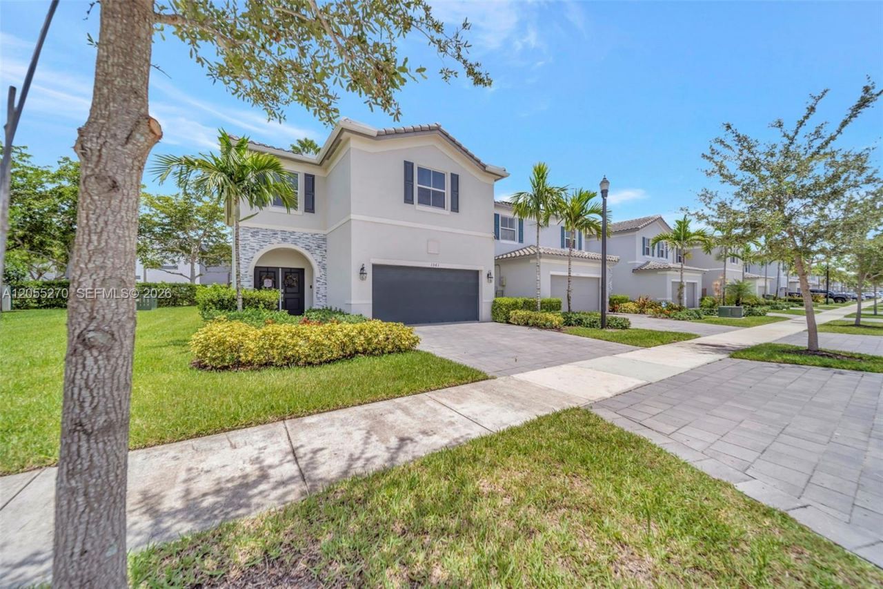 1361 SE 27th Ter, Homestead, FL 33035 Photo