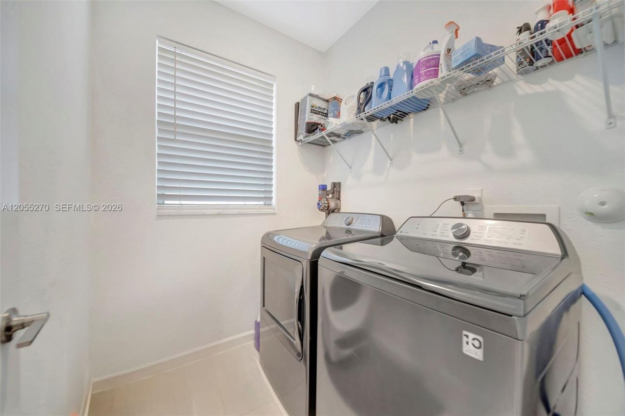 1361 SE 27th Ter, Homestead, FL 33035 Photo