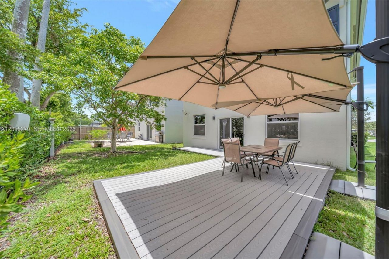 1361 SE 27th Ter, Homestead, FL 33035 Photo