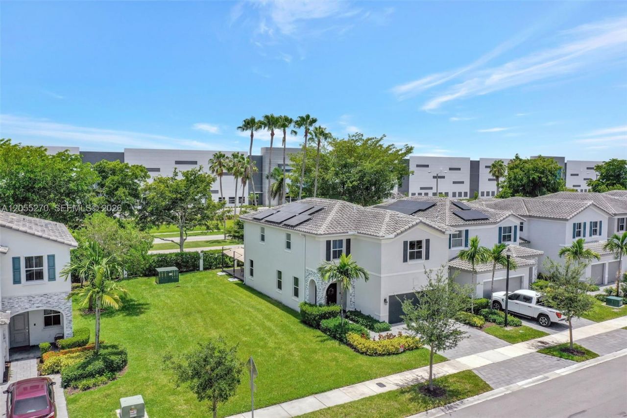 1361 SE 27th Ter, Homestead, FL 33035 Photo