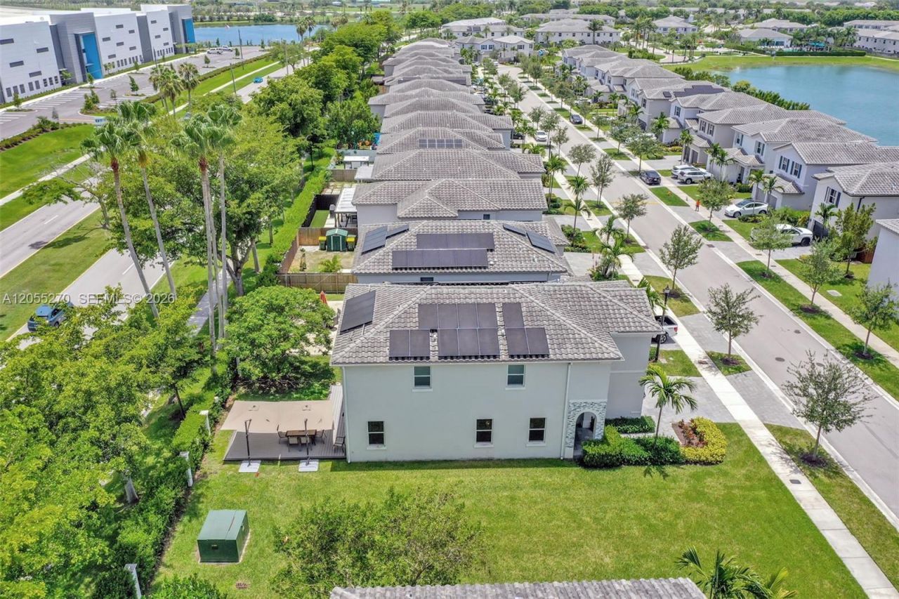 1361 SE 27th Ter, Homestead, FL 33035 Photo