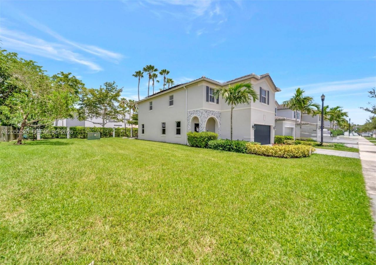 1361 SE 27th Ter, Homestead, FL 33035 Photo