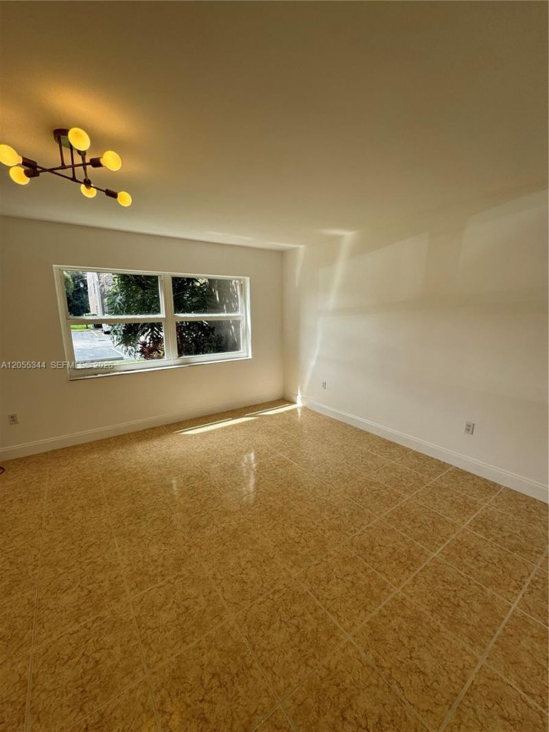 9050 NW 28th St , Unit 136, Coral Springs, FL 33065 Photo