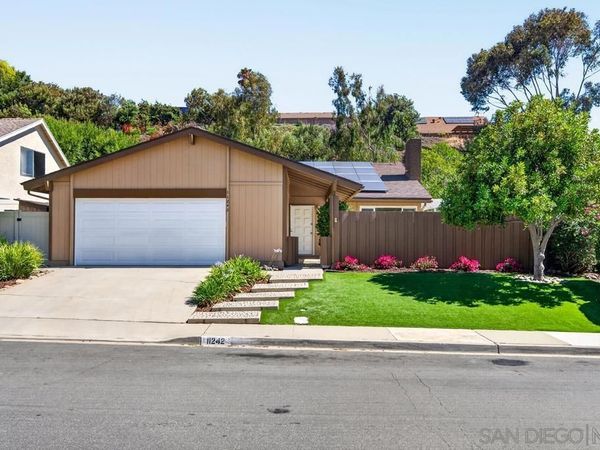 11242 Capilla Rd , San Diego, CA 92127