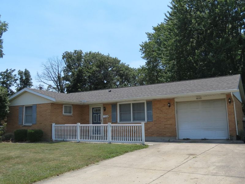 1633 Fair Oaks Drive, Sidney, OH 45365 Photo 2