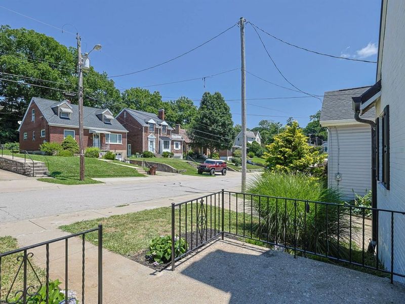 1011 Altavia Avenue, Park Hills, KY 41011 Photo 3