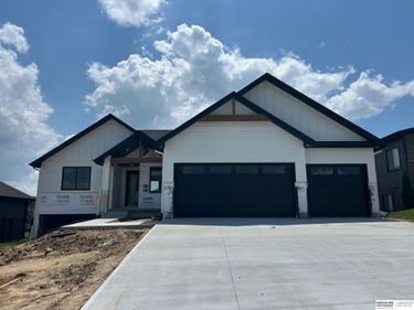 16915 Benjamin Street, Bennington, NE 68007