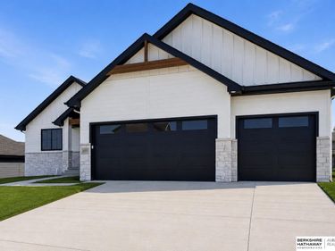 16915 Benjamin Street, Bennington, NE 68007