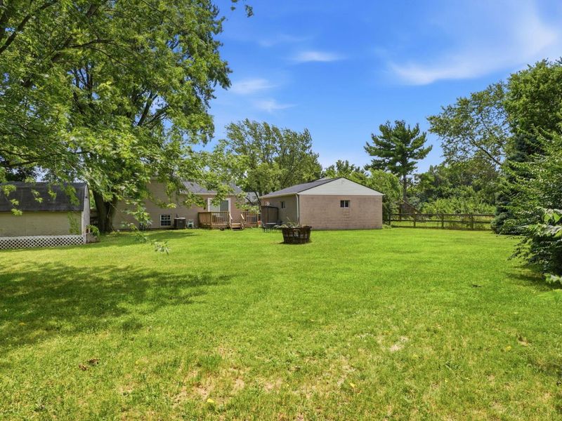 4034 Deer Lake Way, Columbus, OH 43204 Photo 11