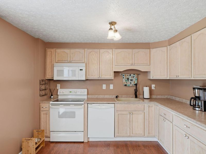 4034 Deer Lake Way, Columbus, OH 43204 Photo 24