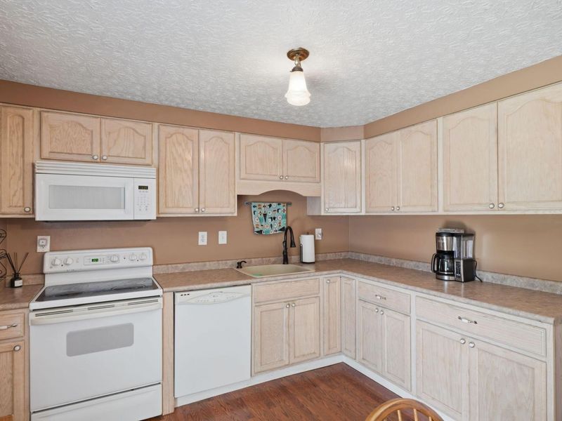 4034 Deer Lake Way, Columbus, OH 43204 Photo 26