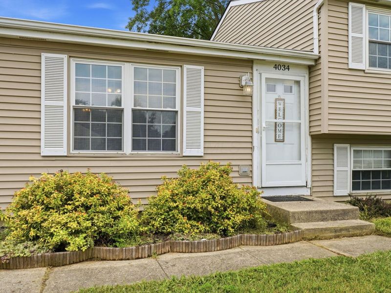 4034 Deer Lake Way, Columbus, OH 43204 Photo 4