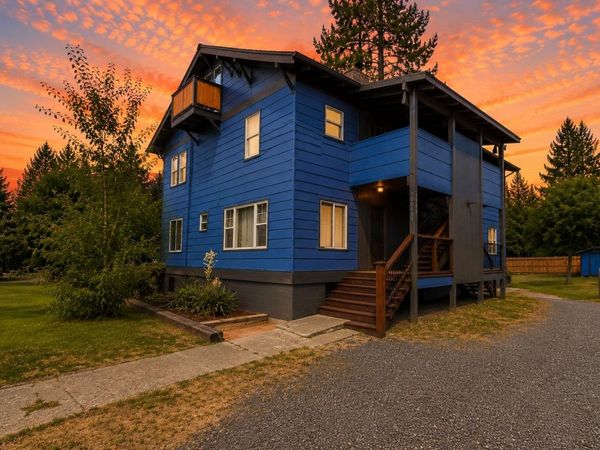 10003 E 9th Ave Ave, Spokane Valley, WA 99206