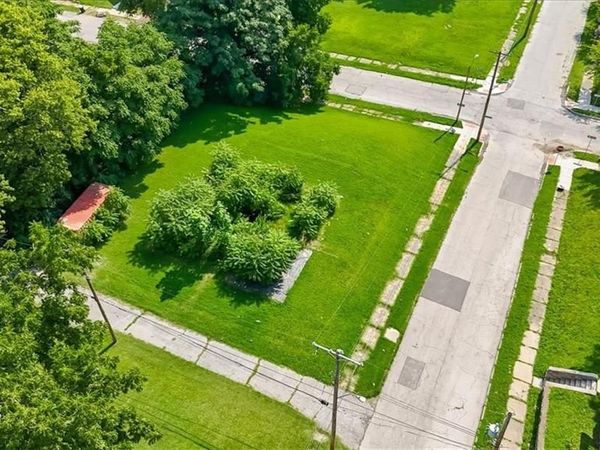 1612 E 30th Street, Kansas City, MO 64109