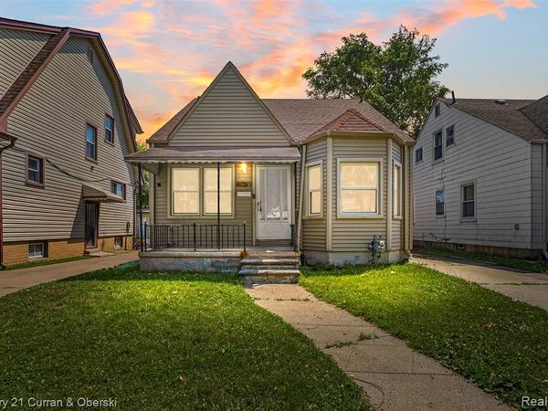 7910 Orchard Avenue, Dearborn, MI 48126