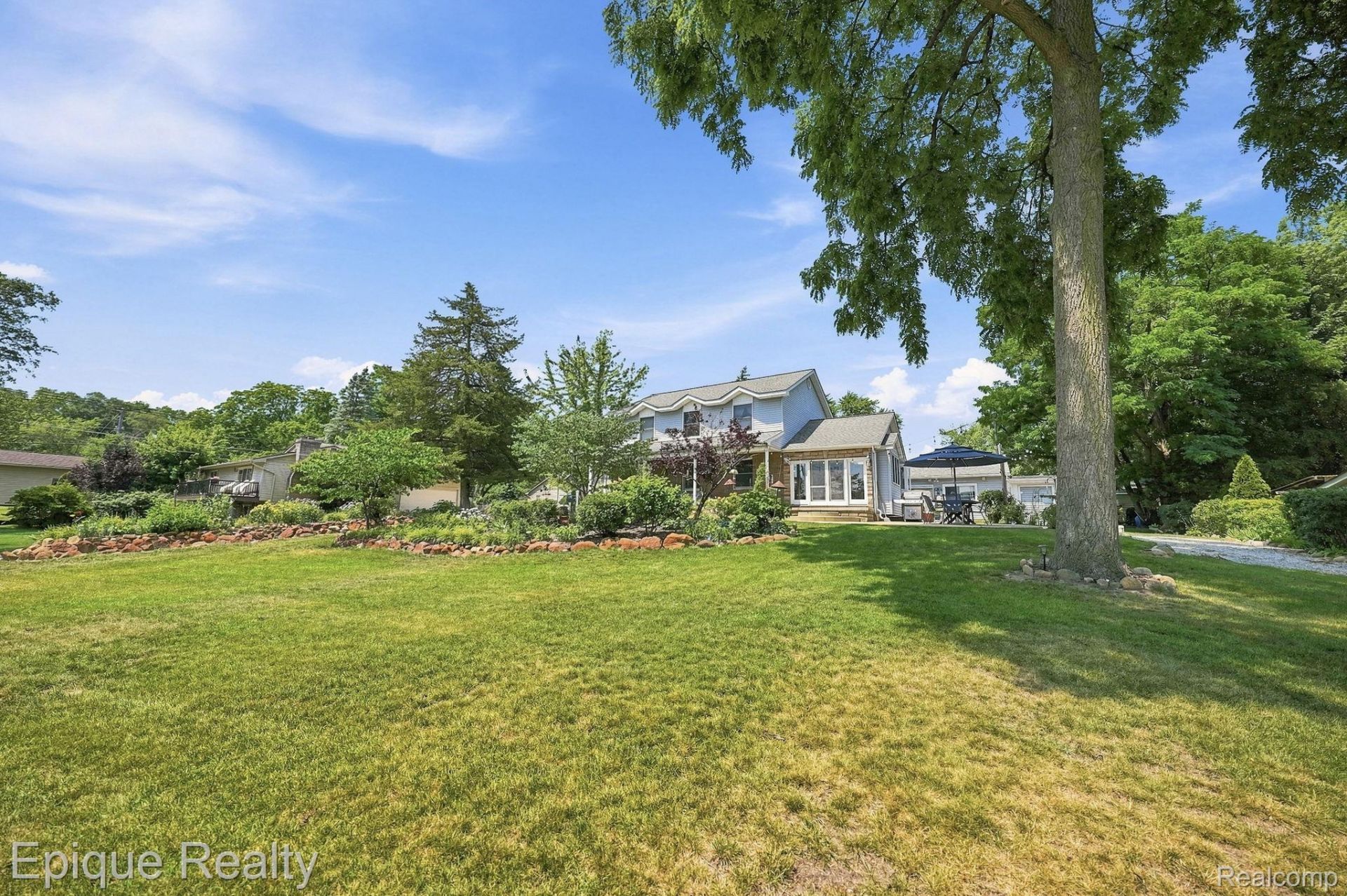 1642 Delmonte Street, Wolverine Lake Village, Mi 48390 Main Photo