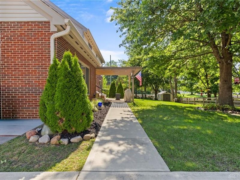 2439 Arborwood Drive, Deerfield Township, OH 45140 Photo 2