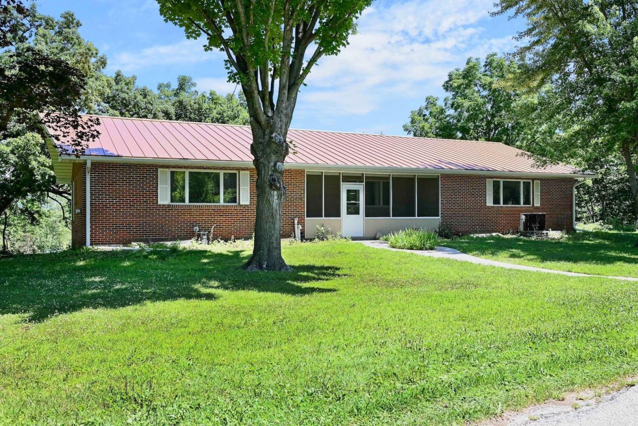 47 Marval Drive , Minnesota City, MN 55959