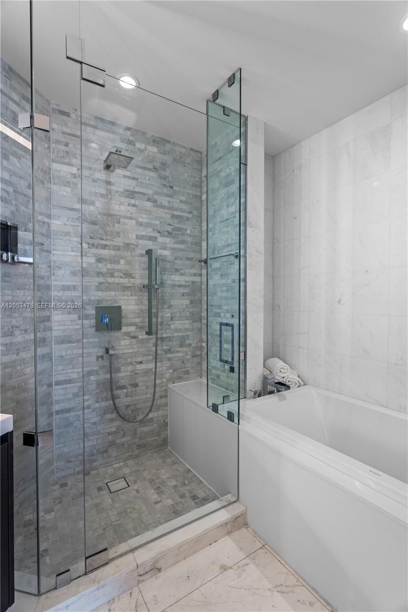 851 NE 1st Ave , Unit 2308, Miami, FL 33132 Photo