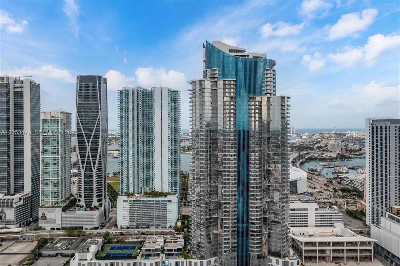 851 NE 1st Ave , Unit 2308, Miami, FL 33132 Photo