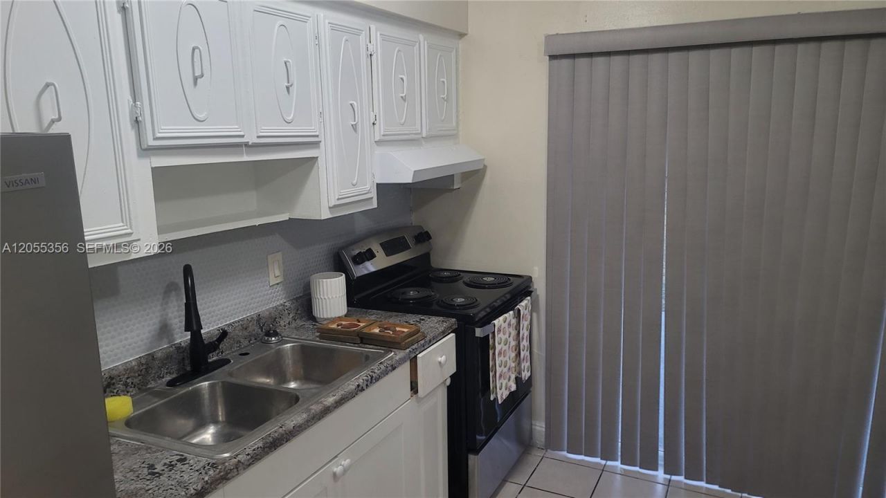 1860 N Seacrest Blvd , Unit A, Boynton Beach, FL 33435 Photo