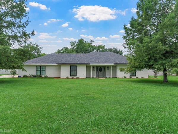 5404 Coach Road, Bossier City, LA 71111