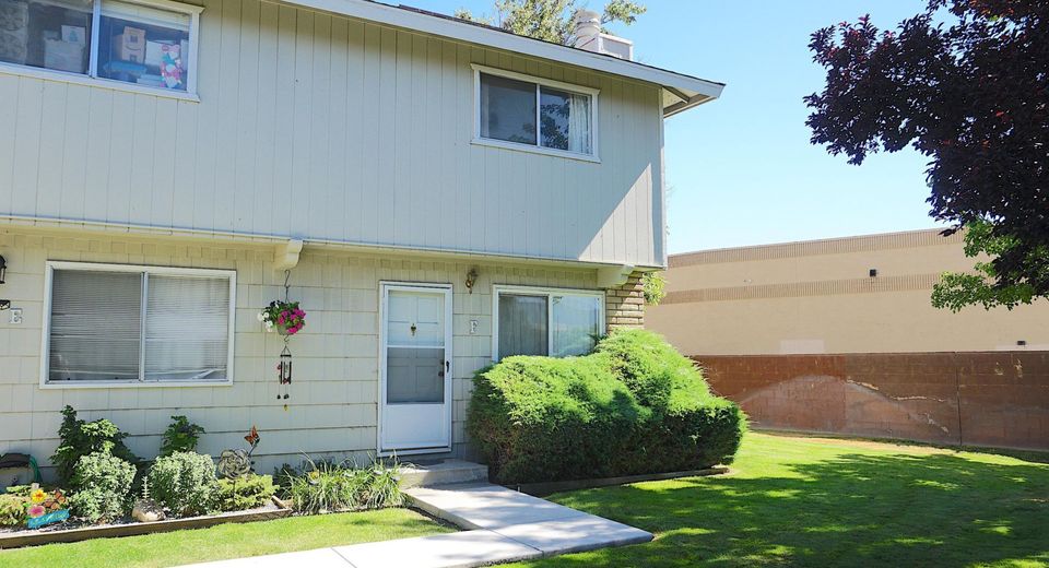 1349 El Dorado Avenue, Unit APT F, Gardnerville, NV 89410 Photo