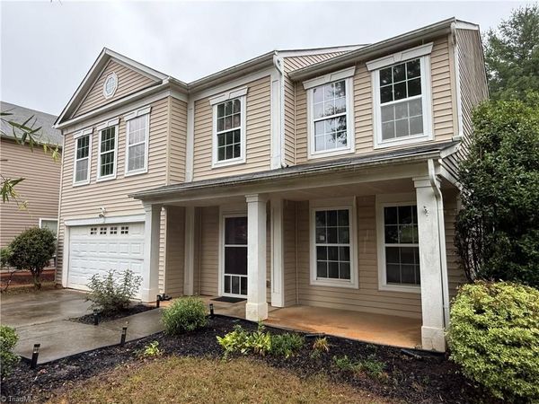 4209 Oak Pointe Drive , Winston-Salem, NC 27105