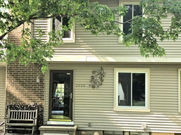 2020 Blue Lac Drive, Haslett, MI 48840