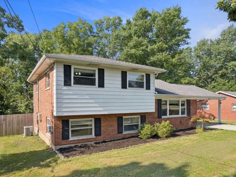 1041 Gaskins Road, Pierce Twp, OH 45245 Photo 2