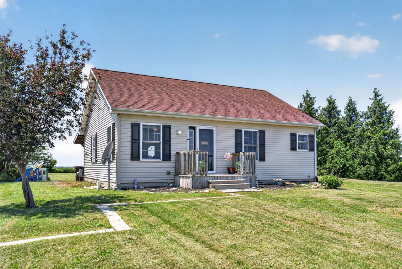 1334 S 16000w Road , Reddick, IL 60961 Main Photo