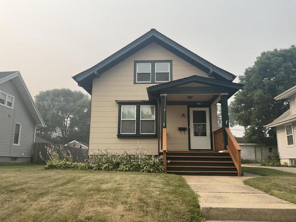 325 Wilson AVENUE, Waukesha, WI 53186