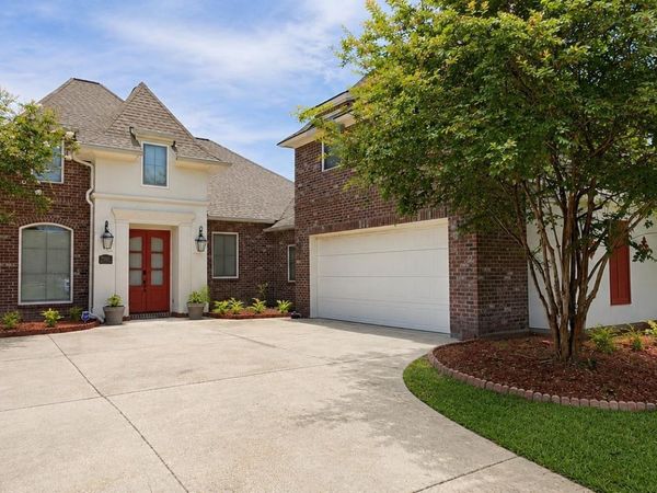 9430 Magnolia Crossing Dr, Greenwell Springs, LA 70739